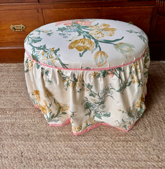 Vintage Skirted Dressing Table Stool, Vanity Stool, Silk Floral Frill Cushion, Bedroom Furniture, Cottagecore Decor, English Country Home Style Home Decor
