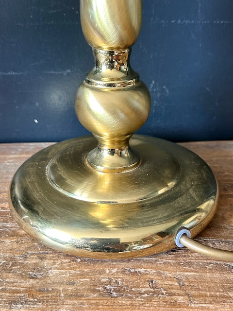 Vintage Brass Table Lamp Base, With Golden Scalloped Lamp Shade, Bedside Lamp, Small Table, Console Lamp, With Shade, Rustic Home Decor, Cottagecore Decor