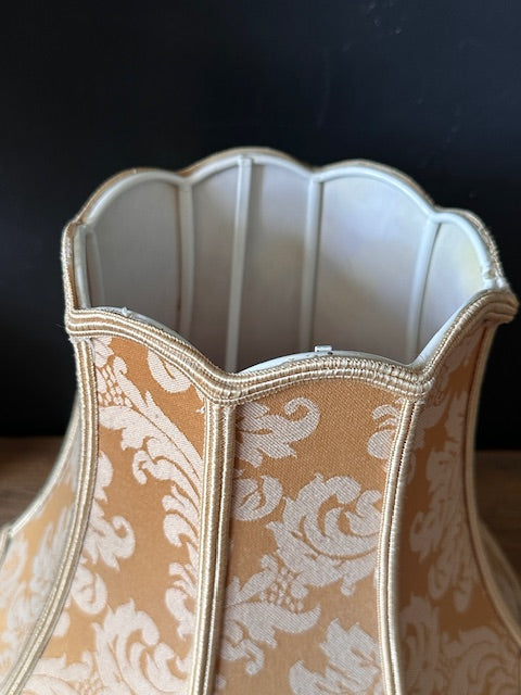 Vintage Brass Table Lamp Base, With Golden Scalloped Lamp Shade, Bedside Lamp, Small Table, Console Lamp, With Shade, Rustic Home Decor, Cottagecore Decor