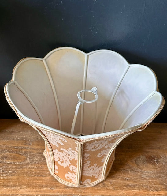 Vintage Brass Table Lamp Base, With Golden Scalloped Lamp Shade, Bedside Lamp, Small Table, Console Lamp, With Shade, Rustic Home Decor, Cottagecore Decor