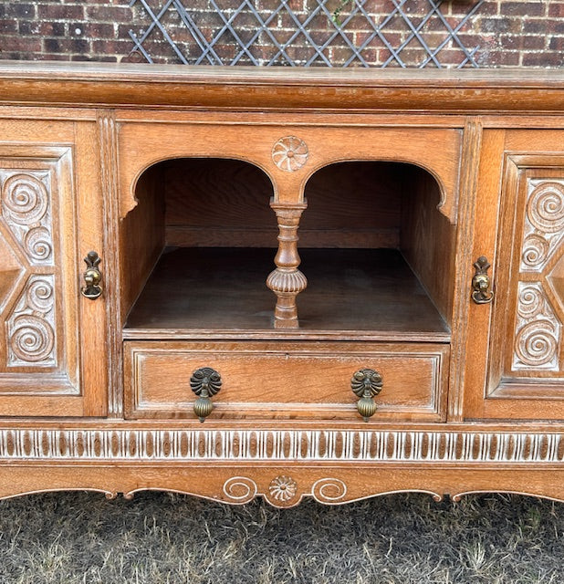 Antique Carved Oak Sideboard, Buffet, French Country, Farmhouse Style Decor, Dining Room, Living Room, Hall Console, Kitchen Dresser
