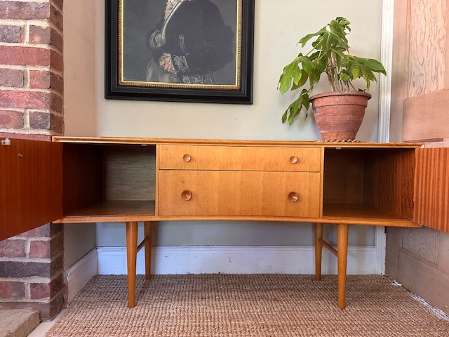 Mid Century Modern Small Sideboard, Drinks Cabinet, Media Unit, Scandinavian Style, Living Room Furniture, Mid Century Modern, Retro, 1960's Decor