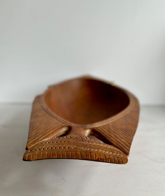 Vintage Hand Carved Large Wooden Fish Bowl, Fruit Bowl, Display, Wooden Tribal Bowl, Key Dish, Coffee Table Decor, Rustic Home Decor,