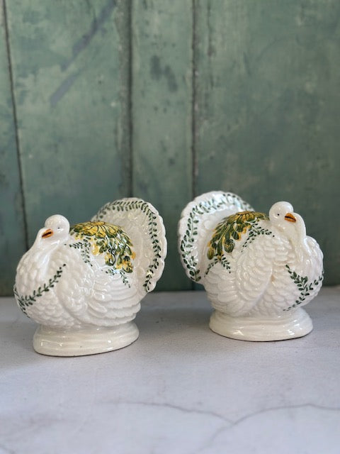 Vintage Hand Painted Italian Ceramic Turkey Salt & Pepper Shakers, Christmas Tablescape, Seasonal Home Decor, Christmas, Thanksgiving, Decorative Ornaments