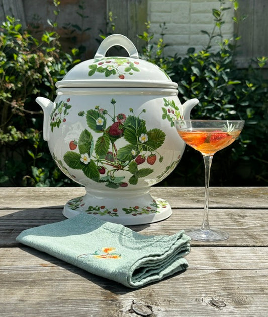 Portmeirion Summer Strawberries Tureen, Anghard Menna, Large Lidded Serving Bowl, Rare Discontinued Pattern
