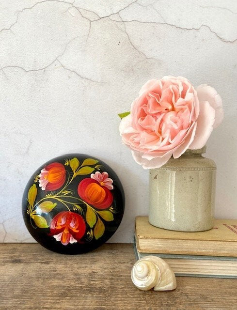 Vintage Decorative Lacquered Trinket Pot, Black Lacquered Jewellery Pot, Hand Painted Floral Pot, Desk Accessory, Folk, Vintage Gifts